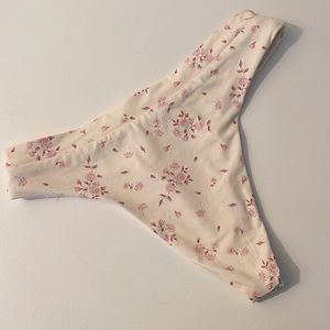 Frankie’s Bikinis Sweet Rose High Waisted Bottoms 💕